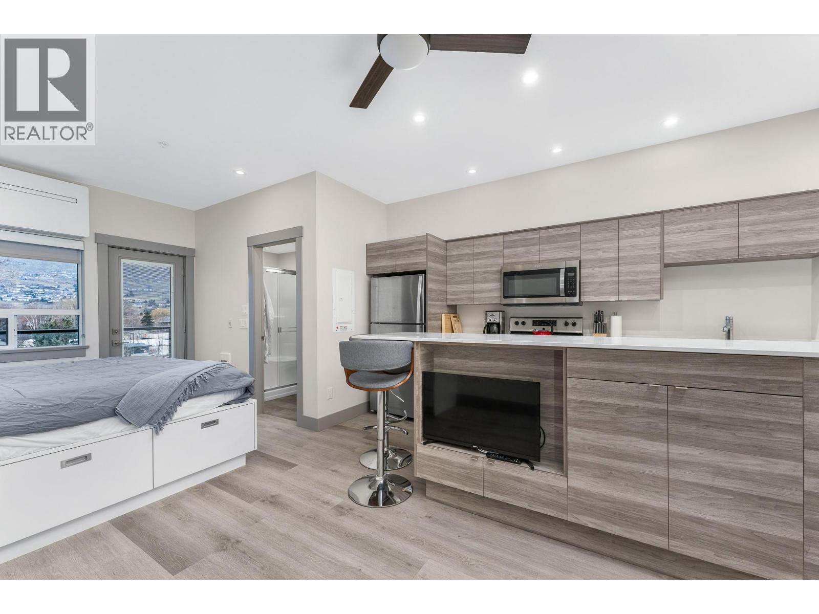 #310 2555 Lakeshore Road - 5
