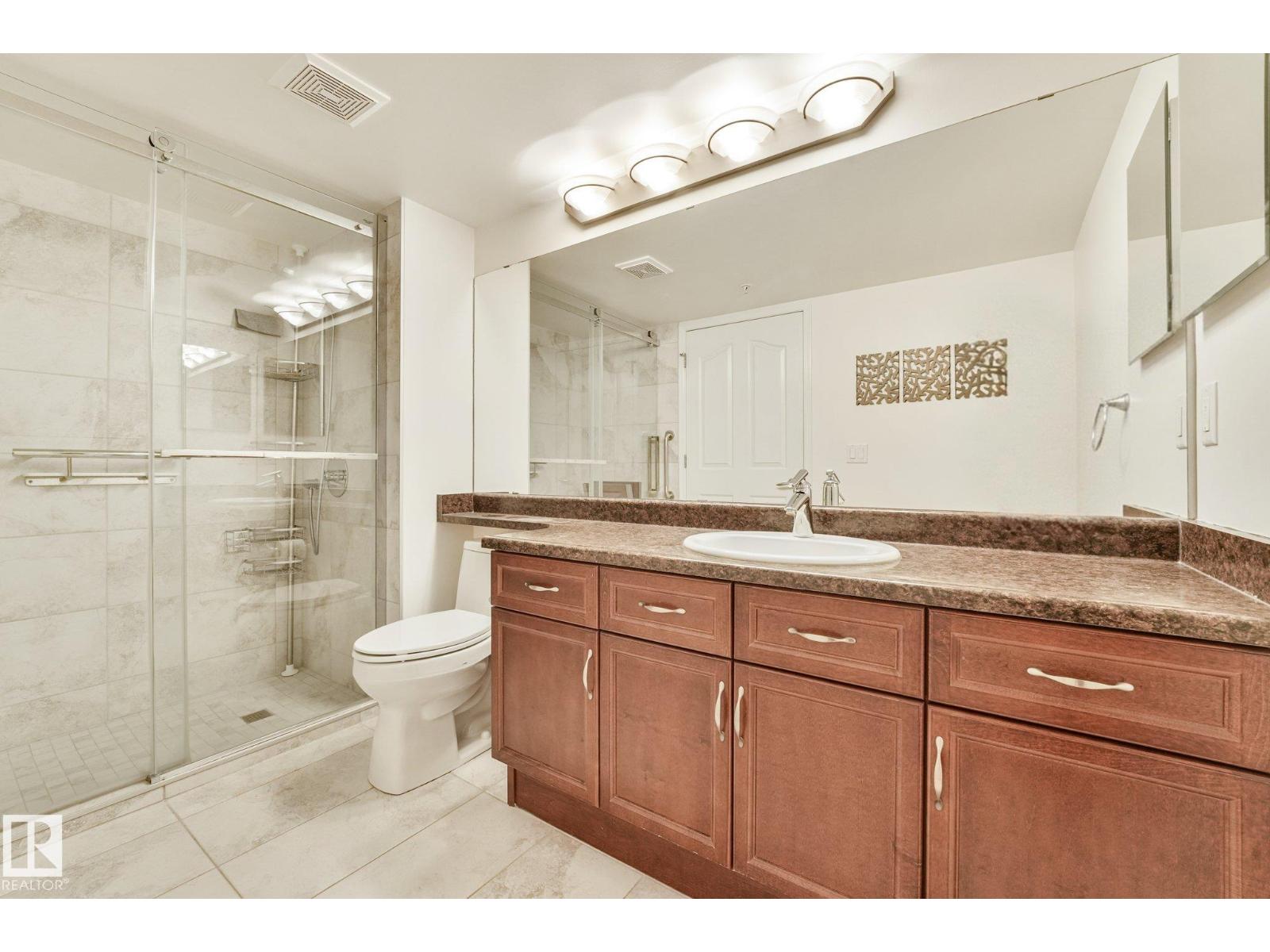 #209 1589 GLASTONBURY BV NW - 23
