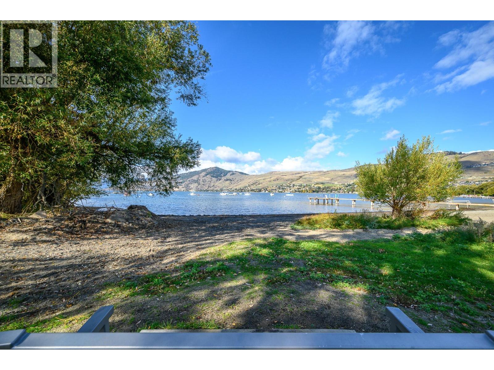 #310 2555 Lakeshore Road - 32