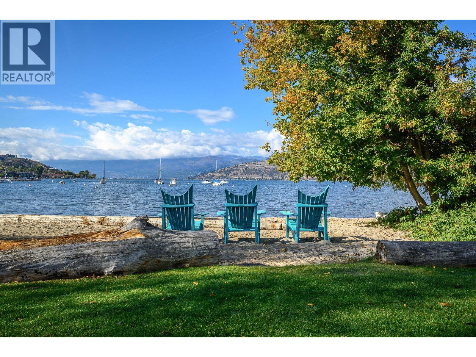 #310 2555 Lakeshore Road - 33