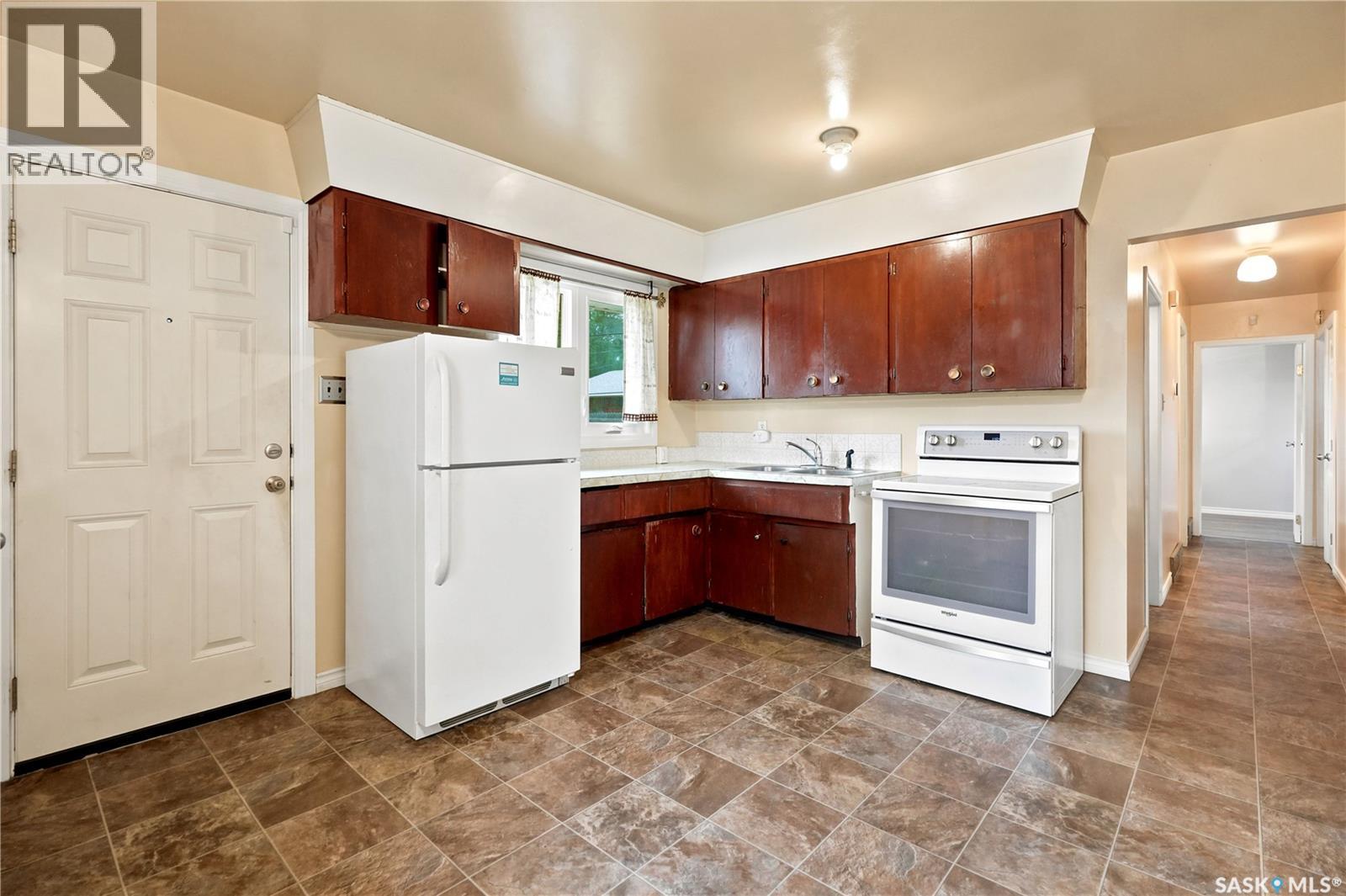 145 Ellison CRESCENT - 14
