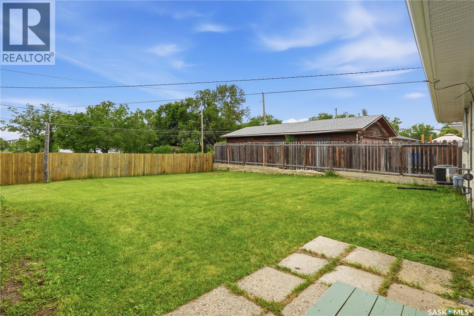 145 Ellison CRESCENT - 25