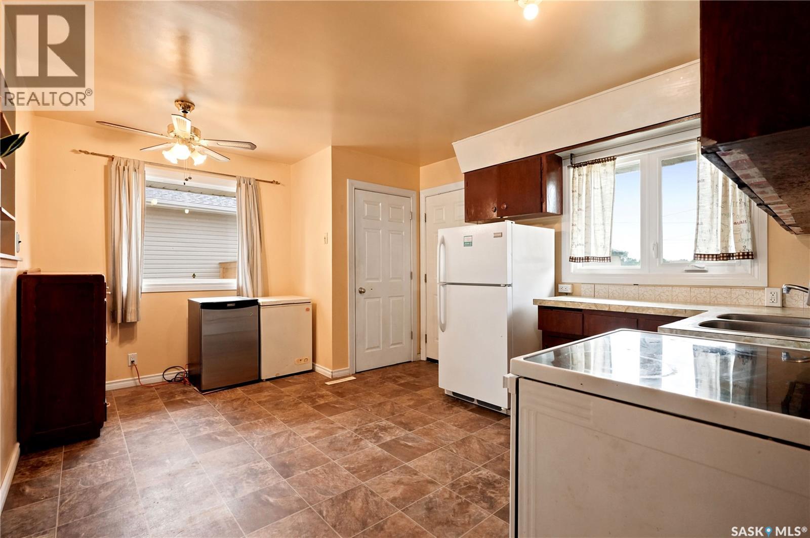 145 Ellison CRESCENT - 8