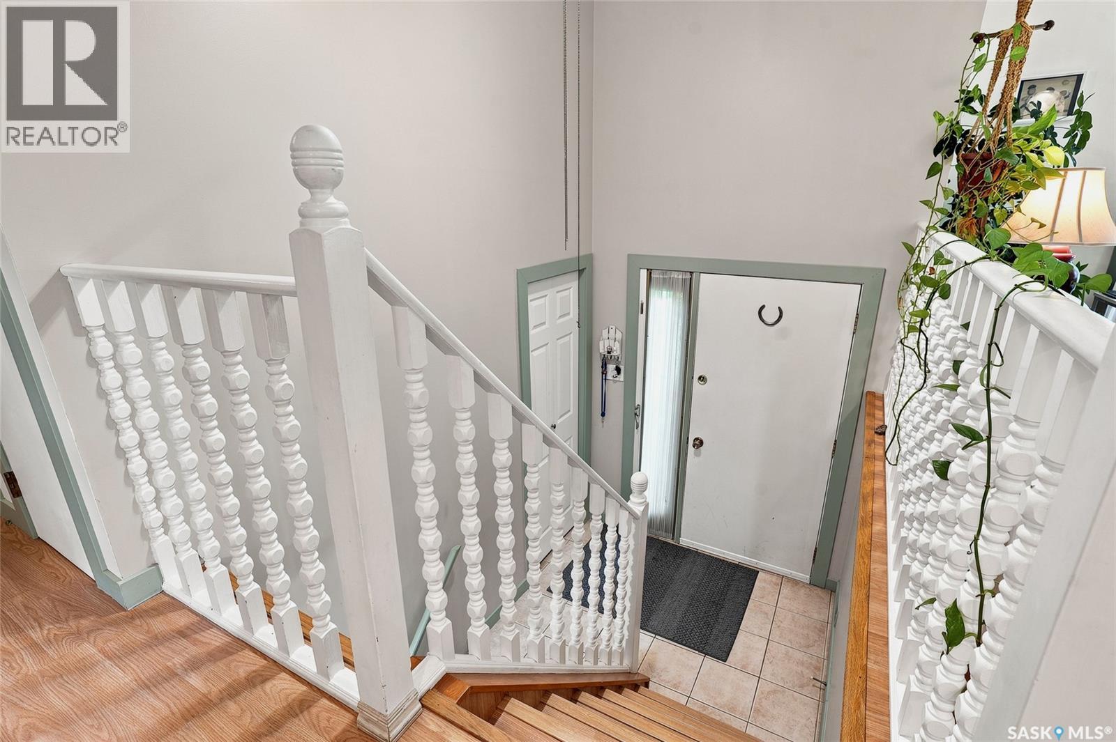 1205 Haida AVENUE - 3