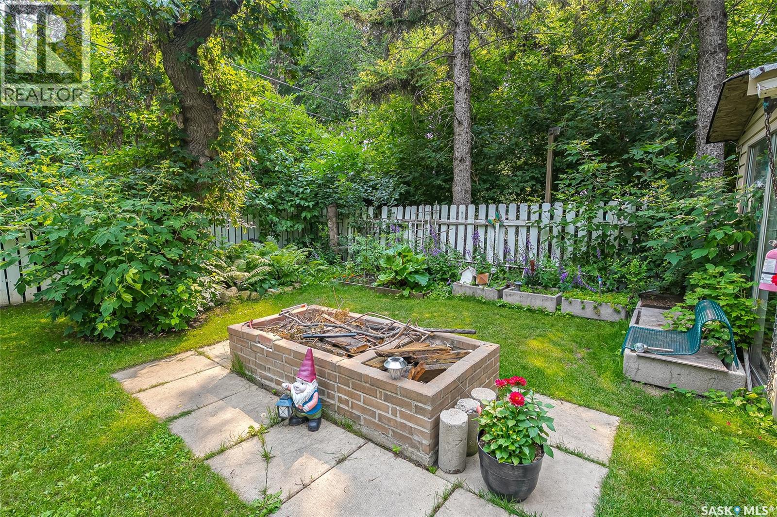 1205 Haida AVENUE - 34