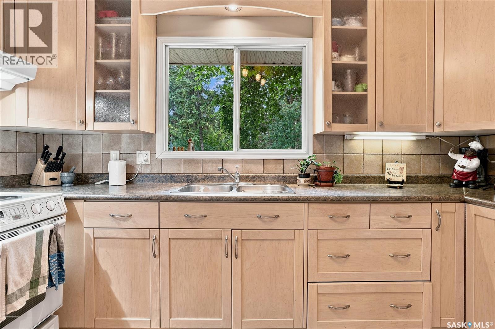 1205 Haida AVENUE - 9