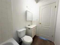 580 Bannatyne Avenue, Winnipeg, MB R3A0G7 Photo 34