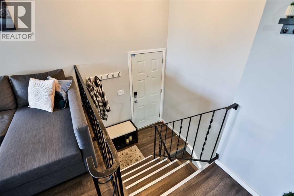 #24 5 Acadia Road W - 10