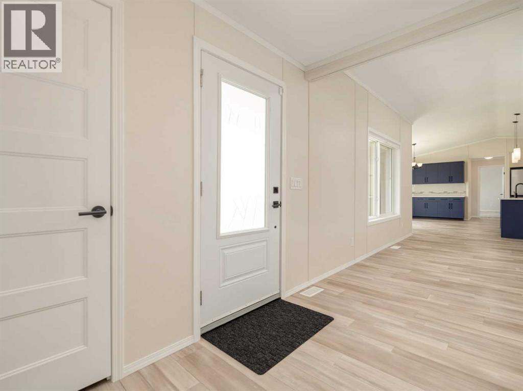 2037 Sunflower Crescent - 3