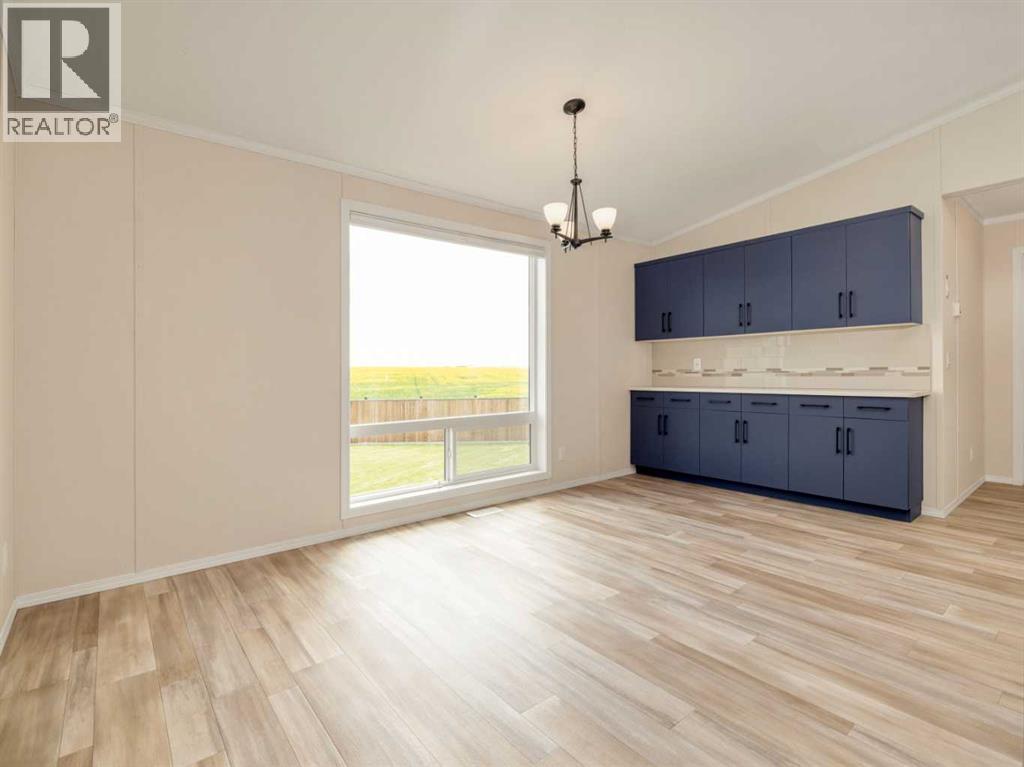 2037 Sunflower Crescent - 10