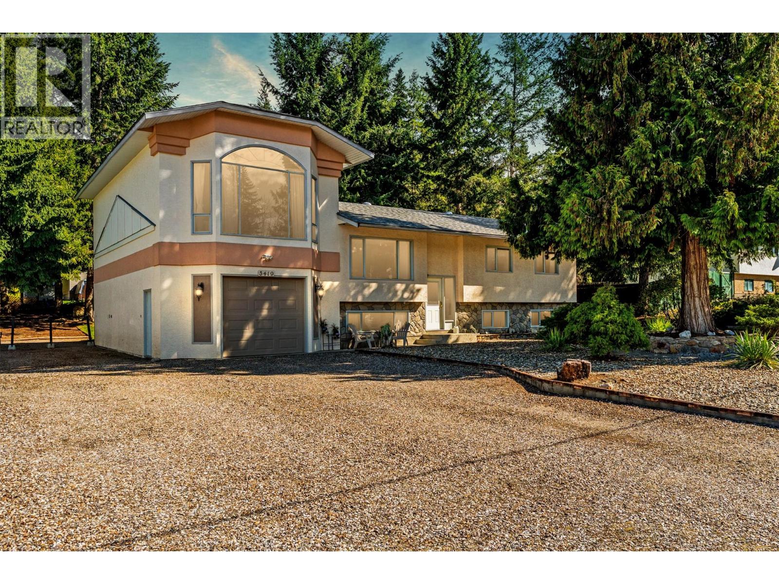 3419 Larch Drive - 1