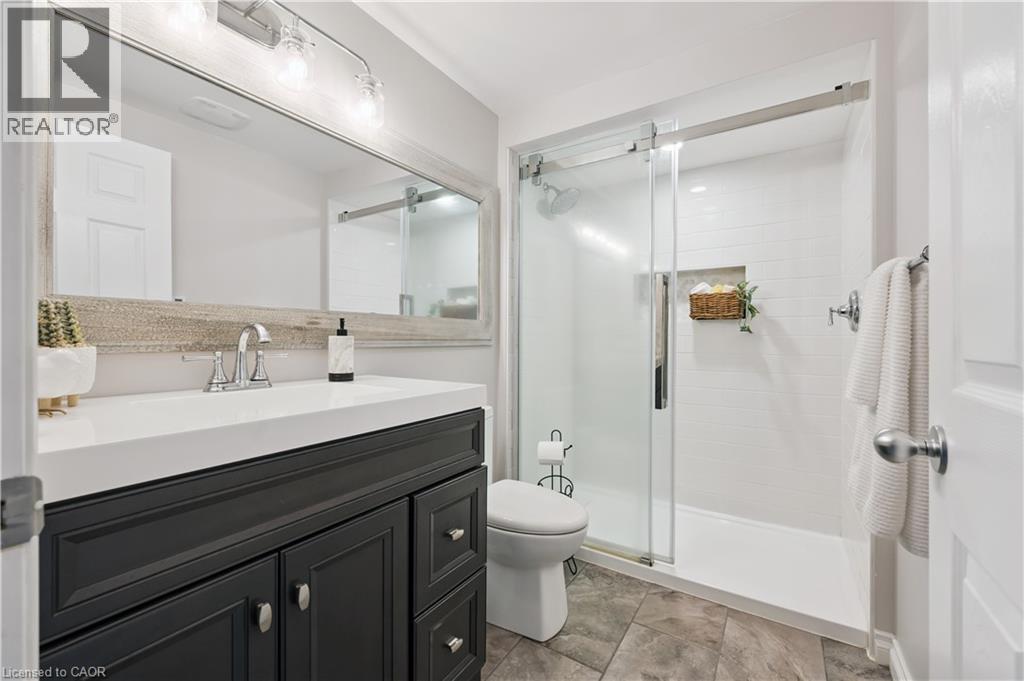 4 GEORGE Street - Image 32