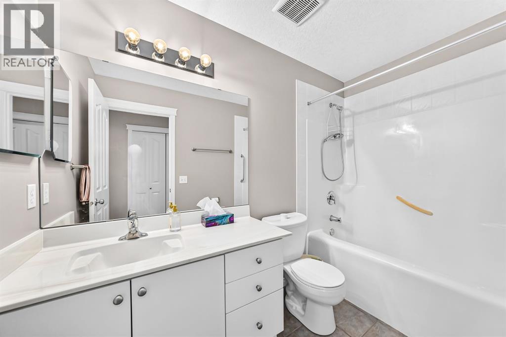 142 Strathmore Lakes Place - 16