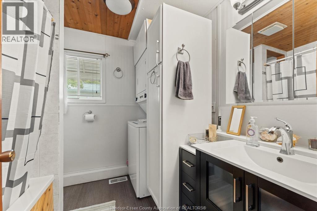14 CEDAR CRESCENT - 24