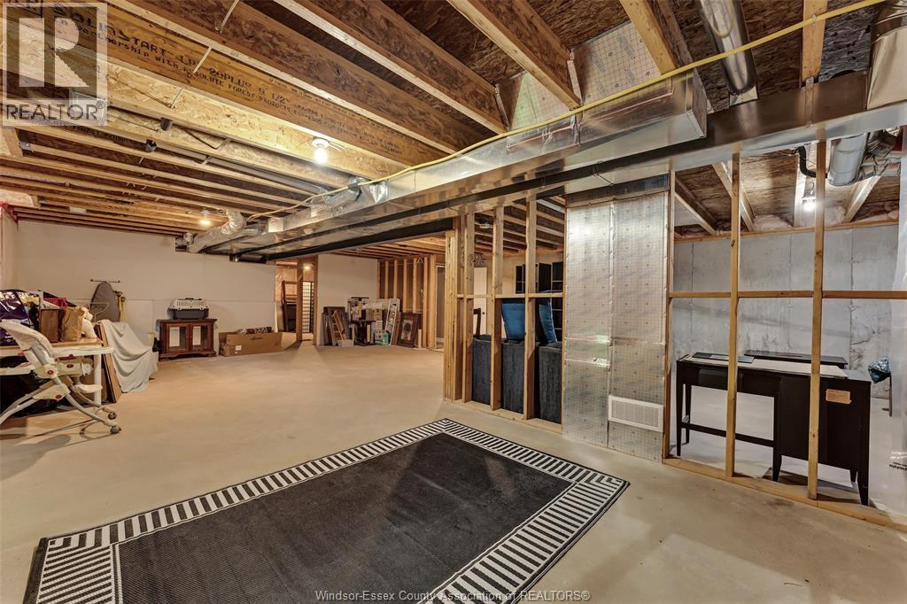 1172 ALLIANCE STREET - 30