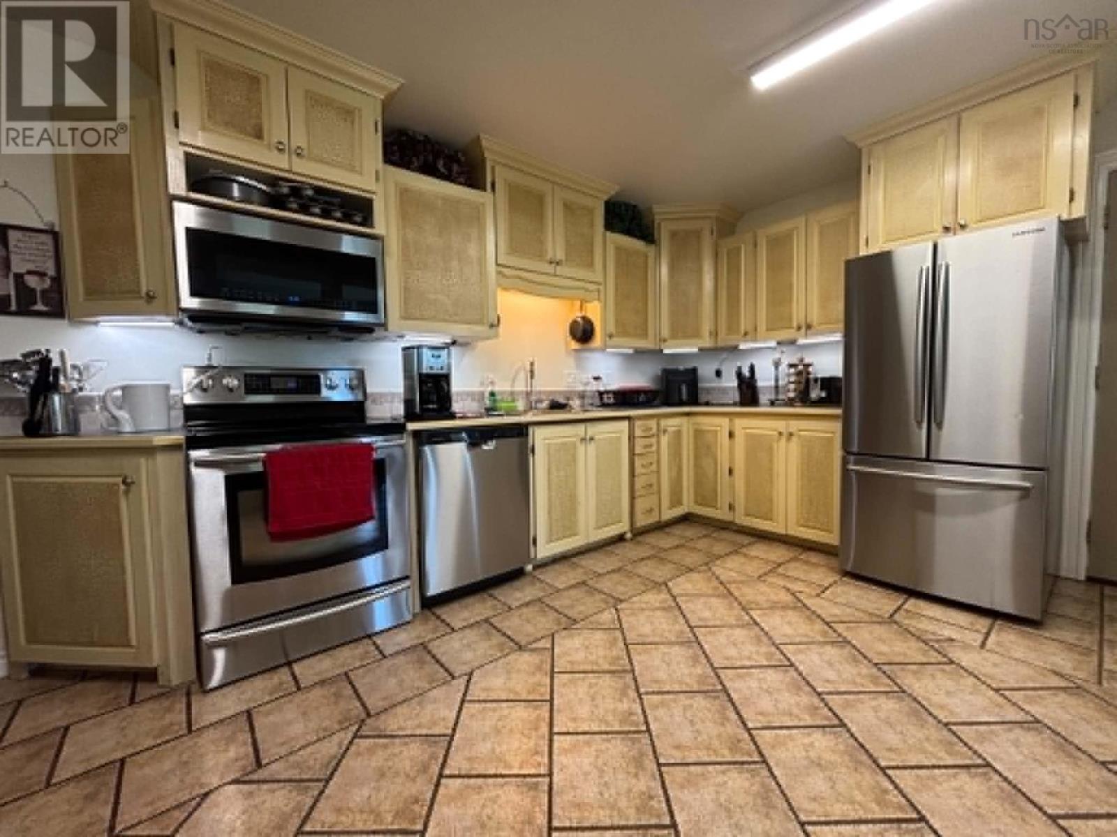 34 Clements Avenue - 17