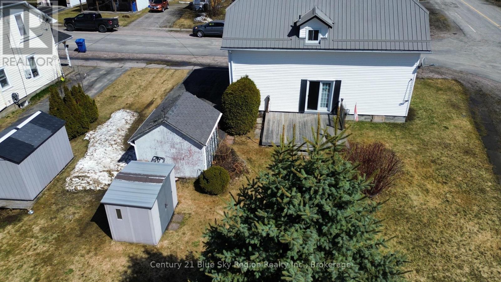 19 GINGRAS AVENUE - 22