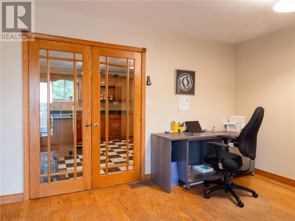 12 Michael's Bay Road - Image 25