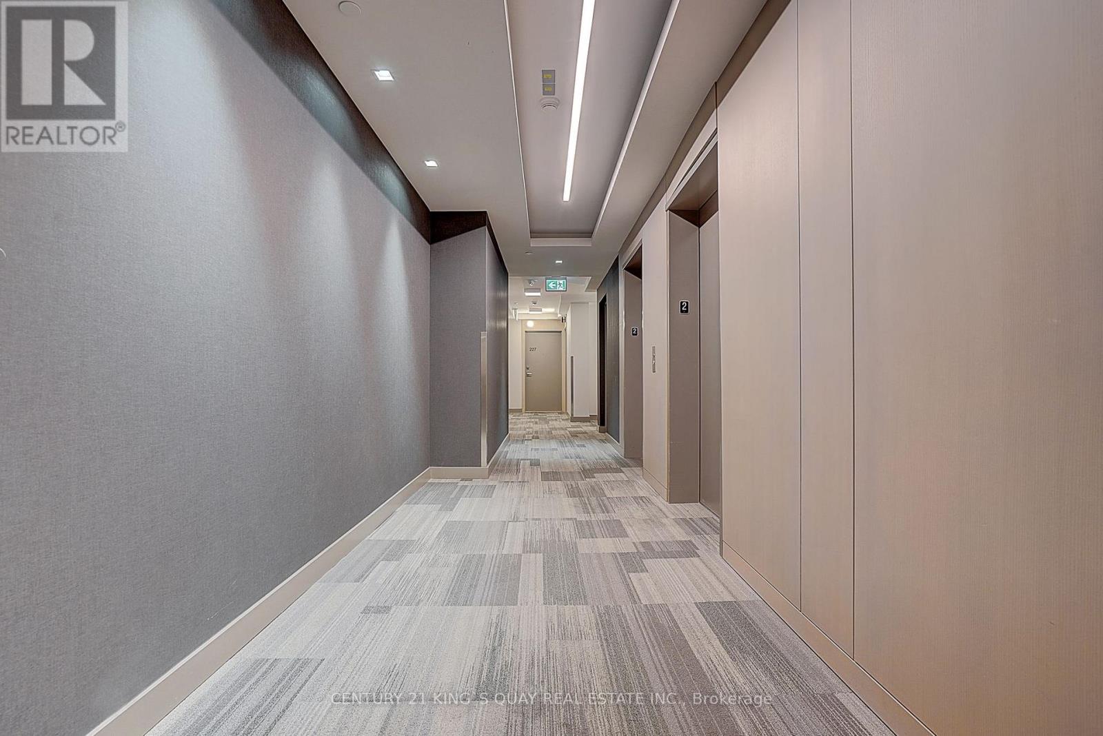 #219 188 FAIRVIEW MALL DRIVE - 21