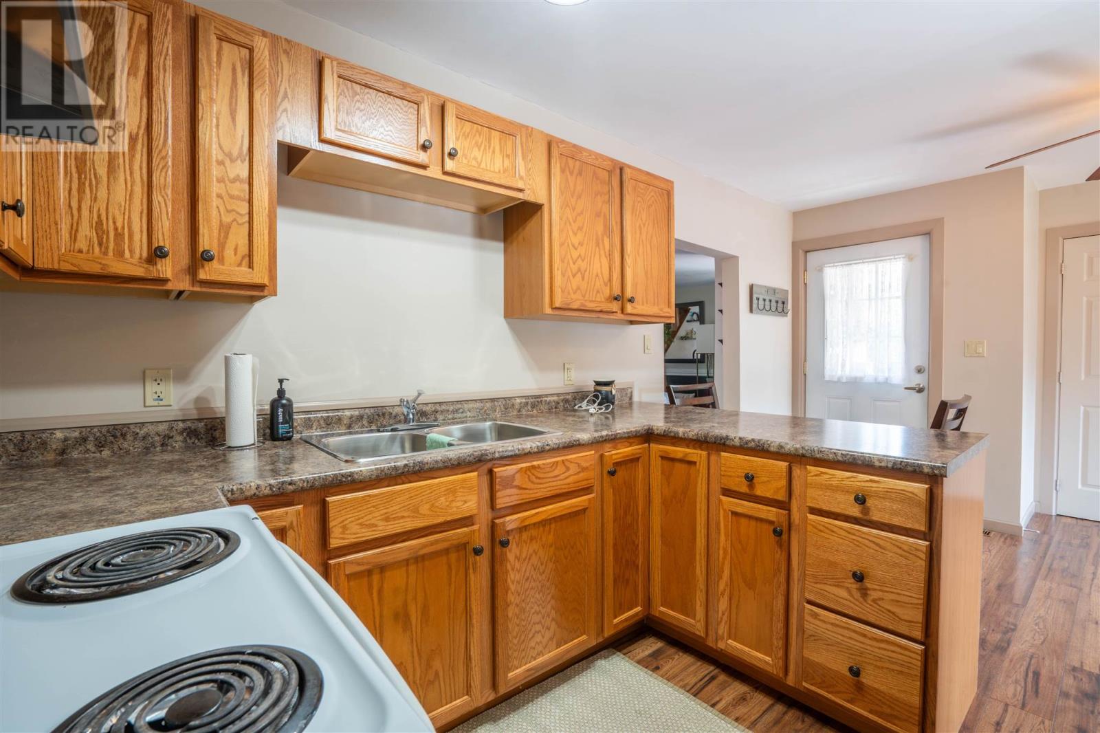 296 Old Garden River RD - 12