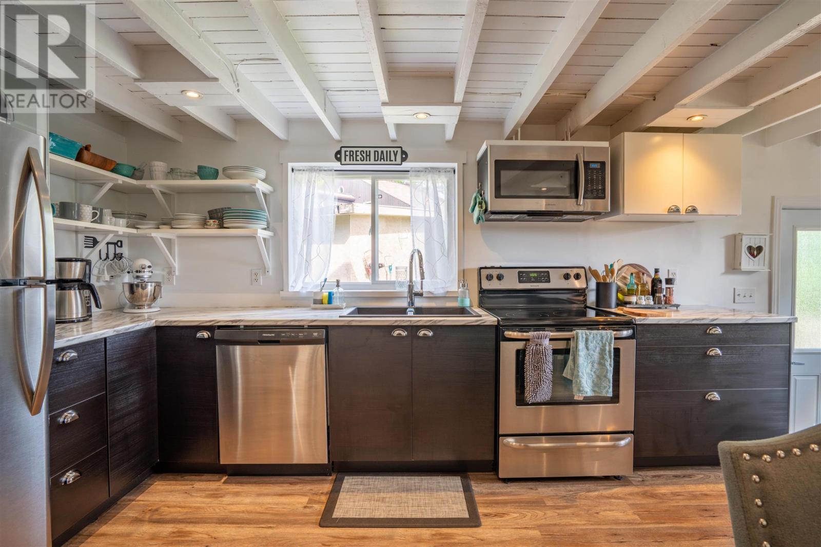 296 Old Garden River RD - 6