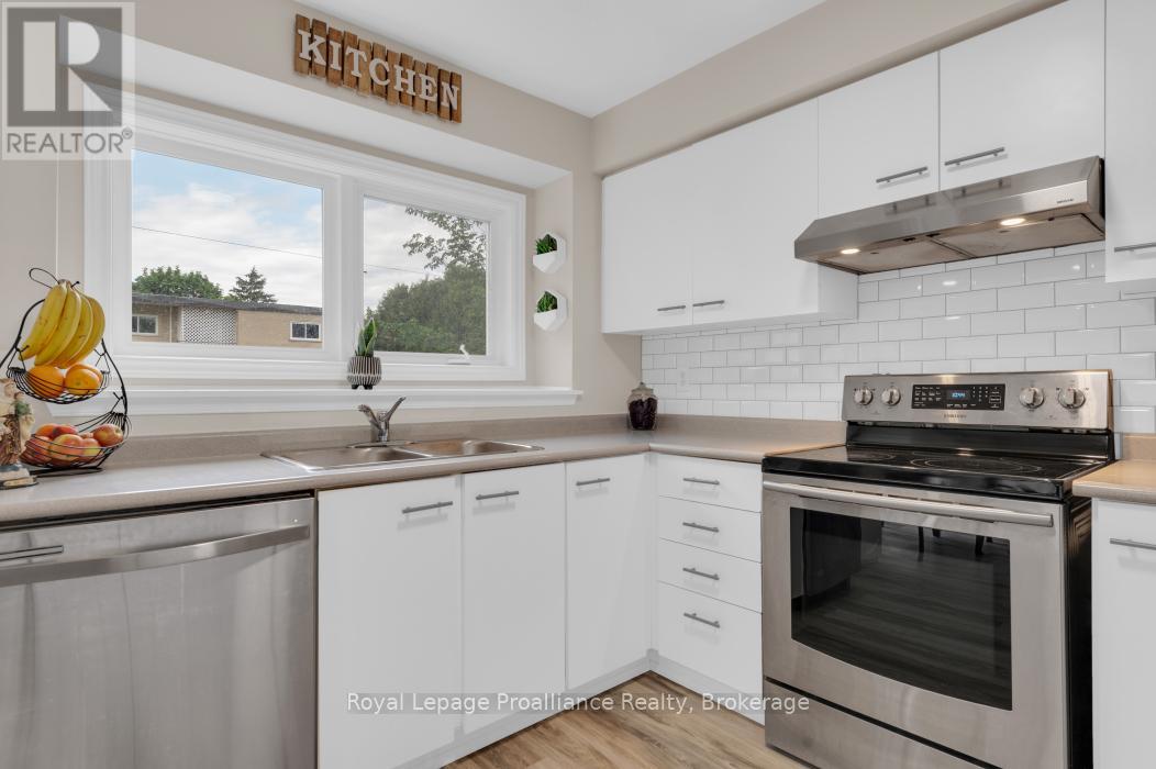 #16 9 PROGRESS AVENUE - 11