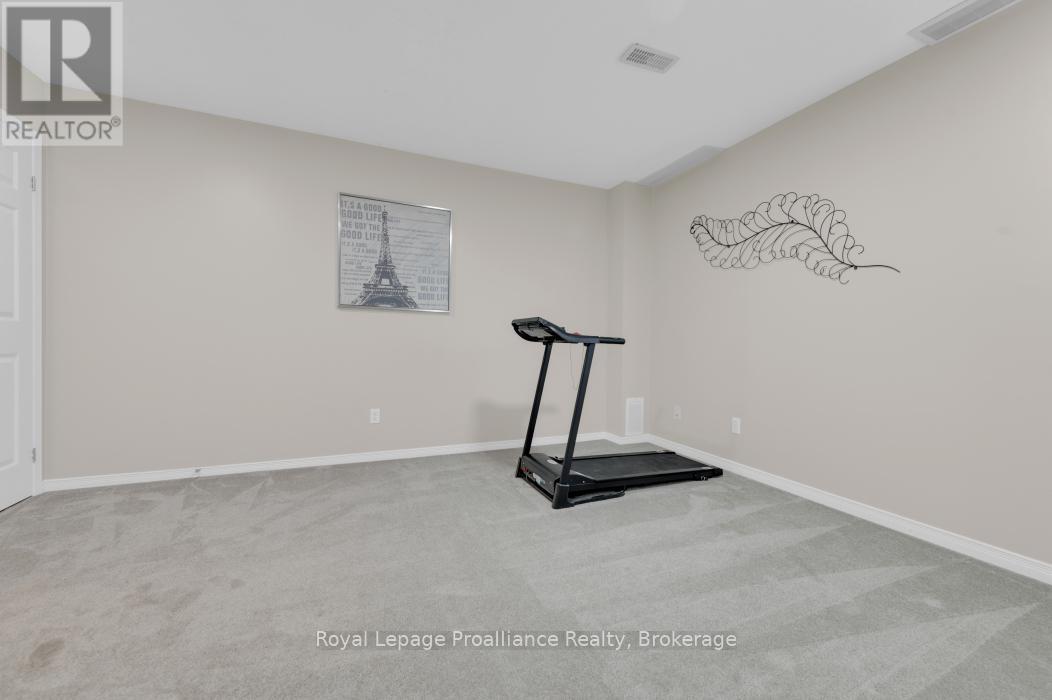 #16 9 PROGRESS AVENUE - 29