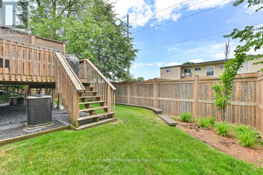 #16 9 PROGRESS AVENUE - 32