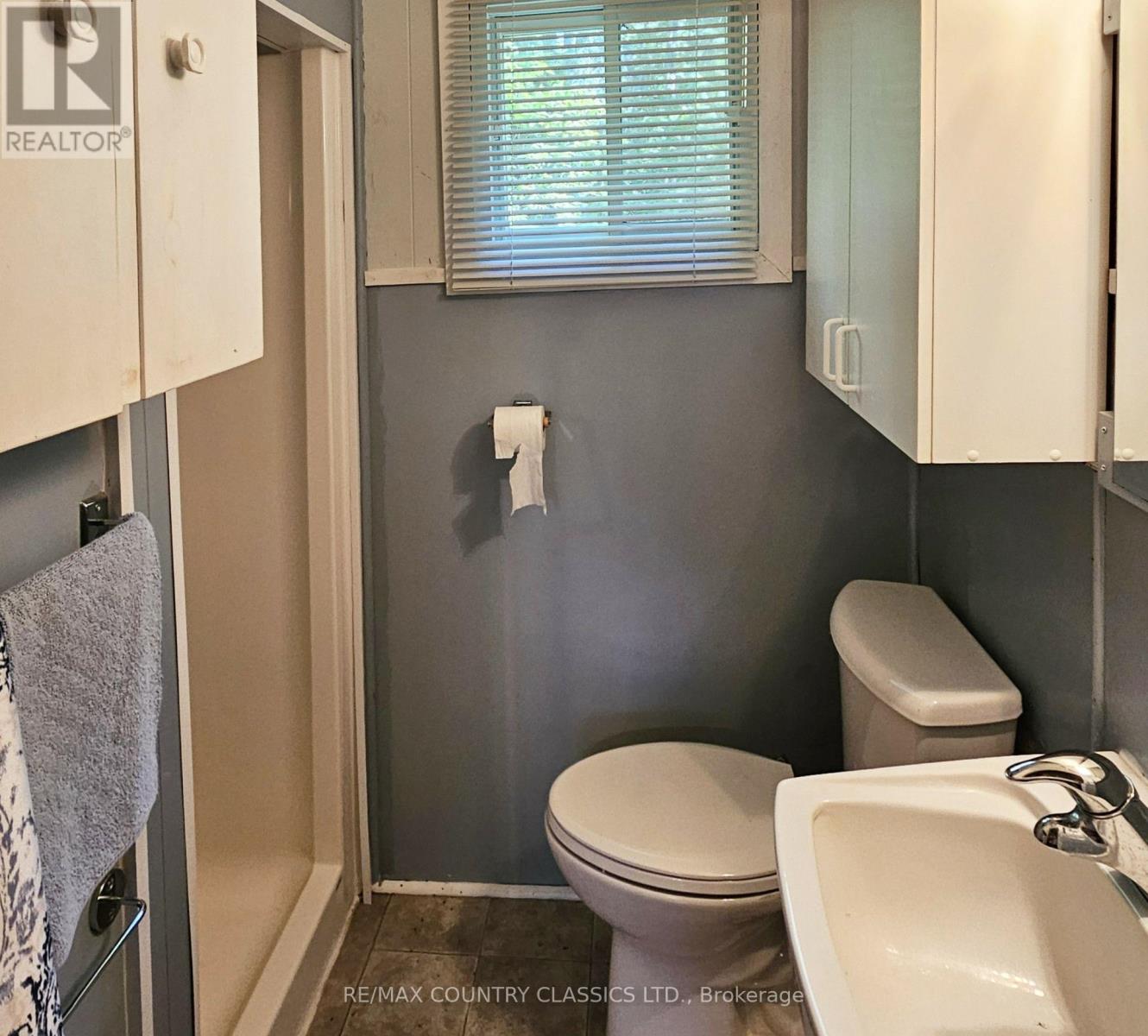 474A SPECTACLE LAKE ROAD - 19