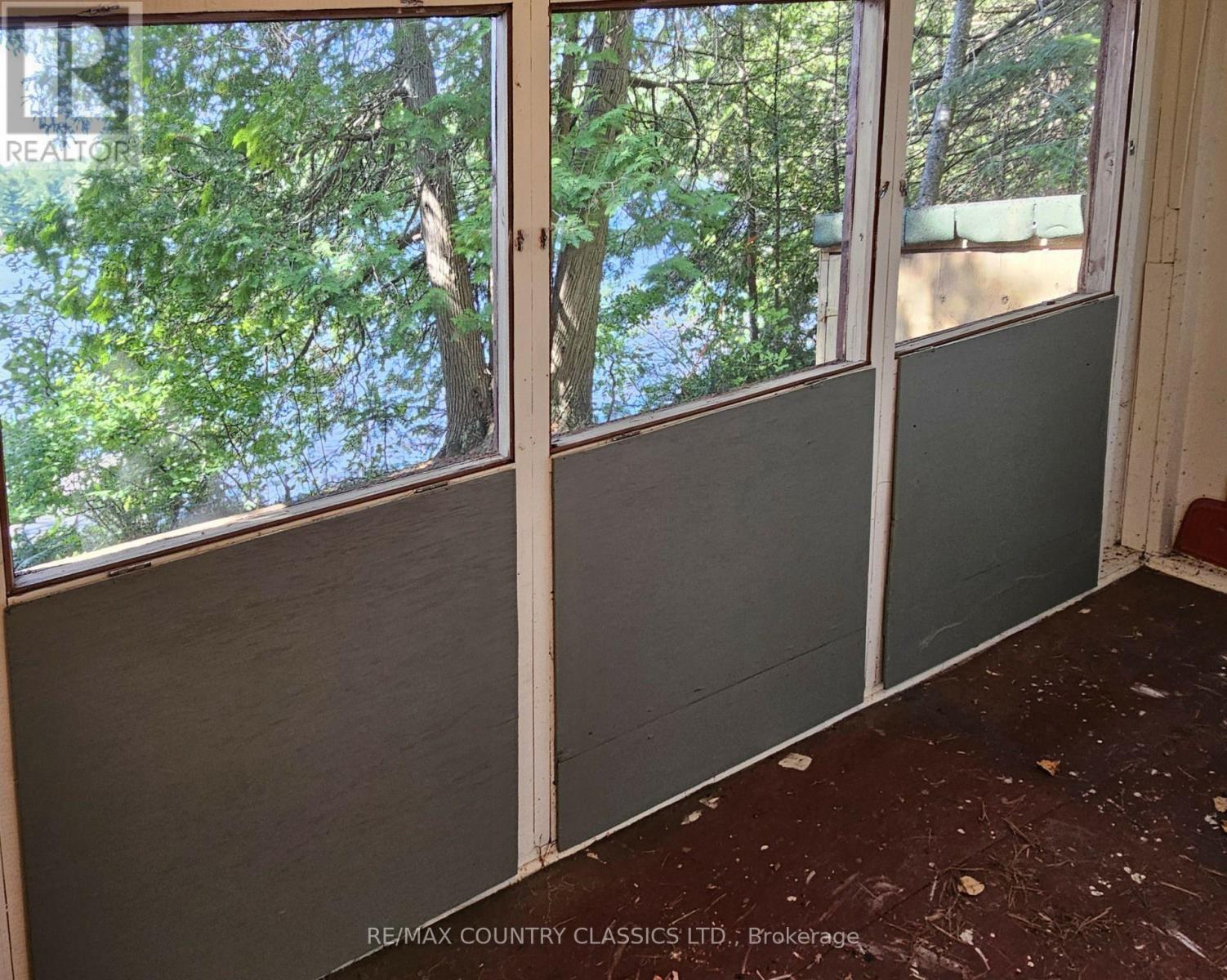 474A SPECTACLE LAKE ROAD - 21