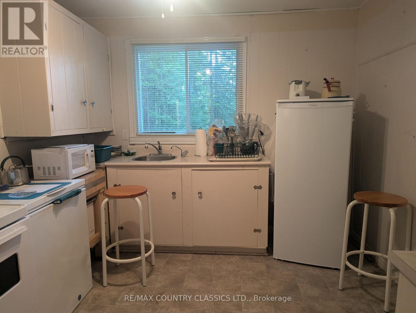 474A SPECTACLE LAKE ROAD - 14