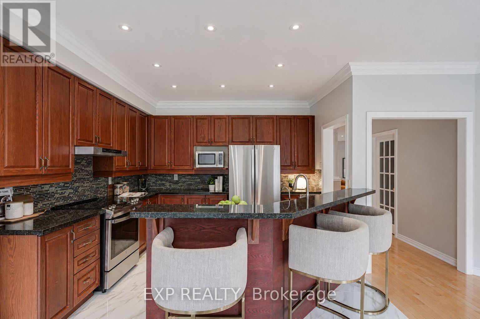 71 FUTURA AVENUE - 18