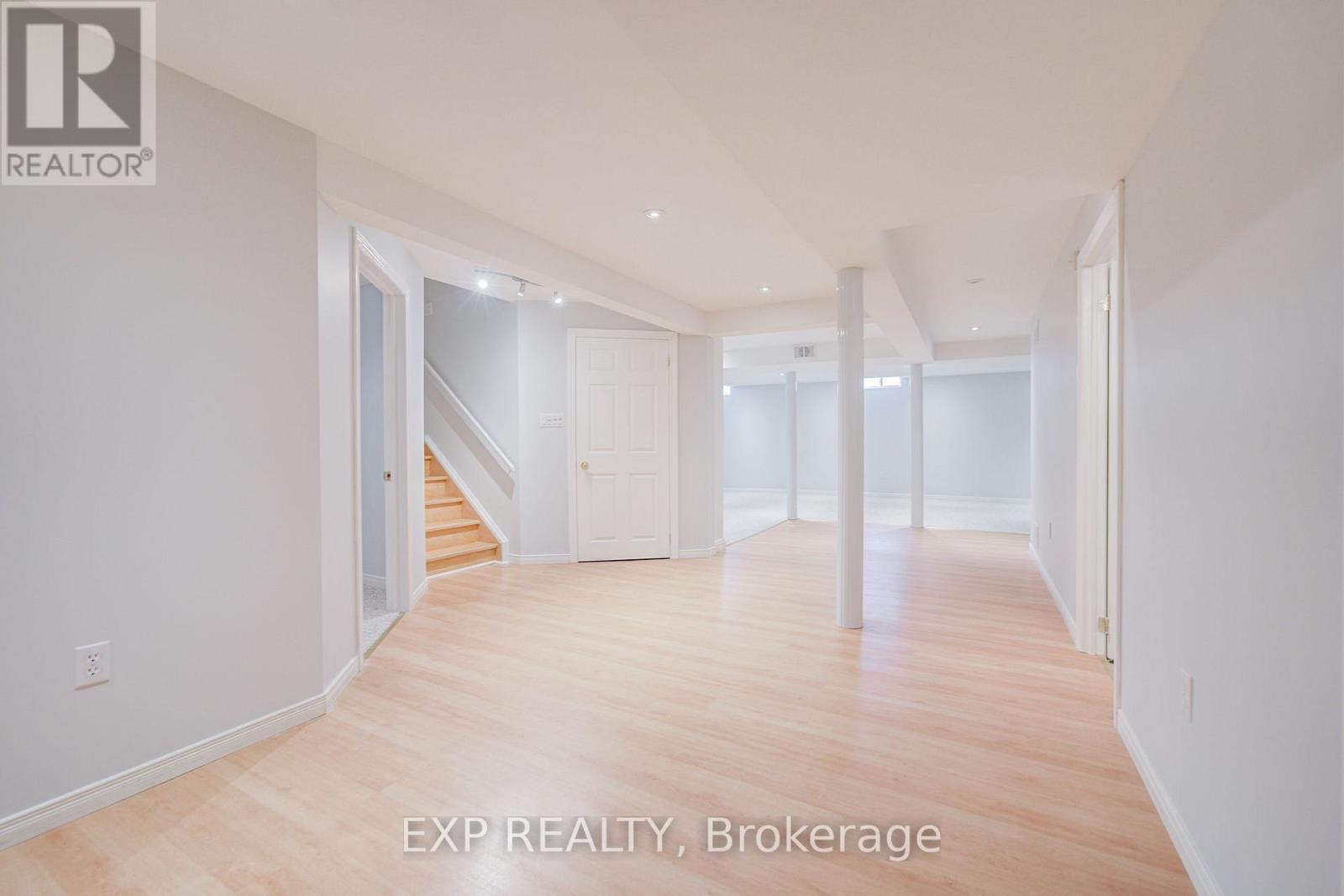 71 FUTURA AVENUE - 39