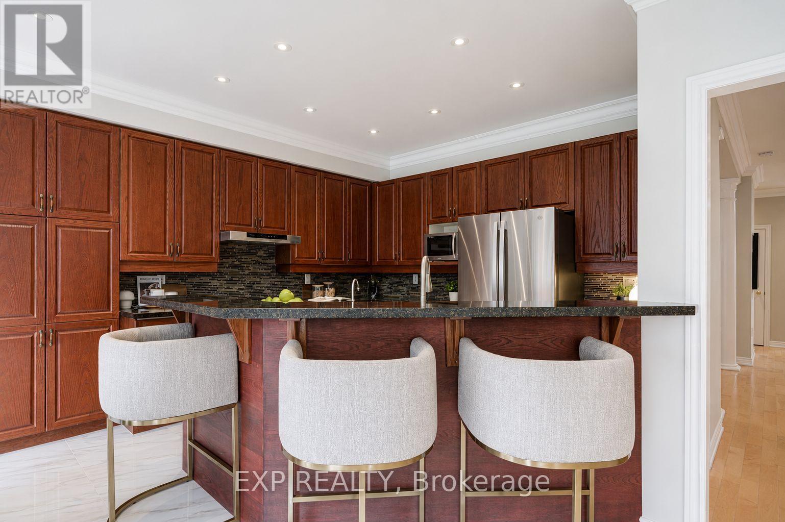 71 FUTURA AVENUE - 19