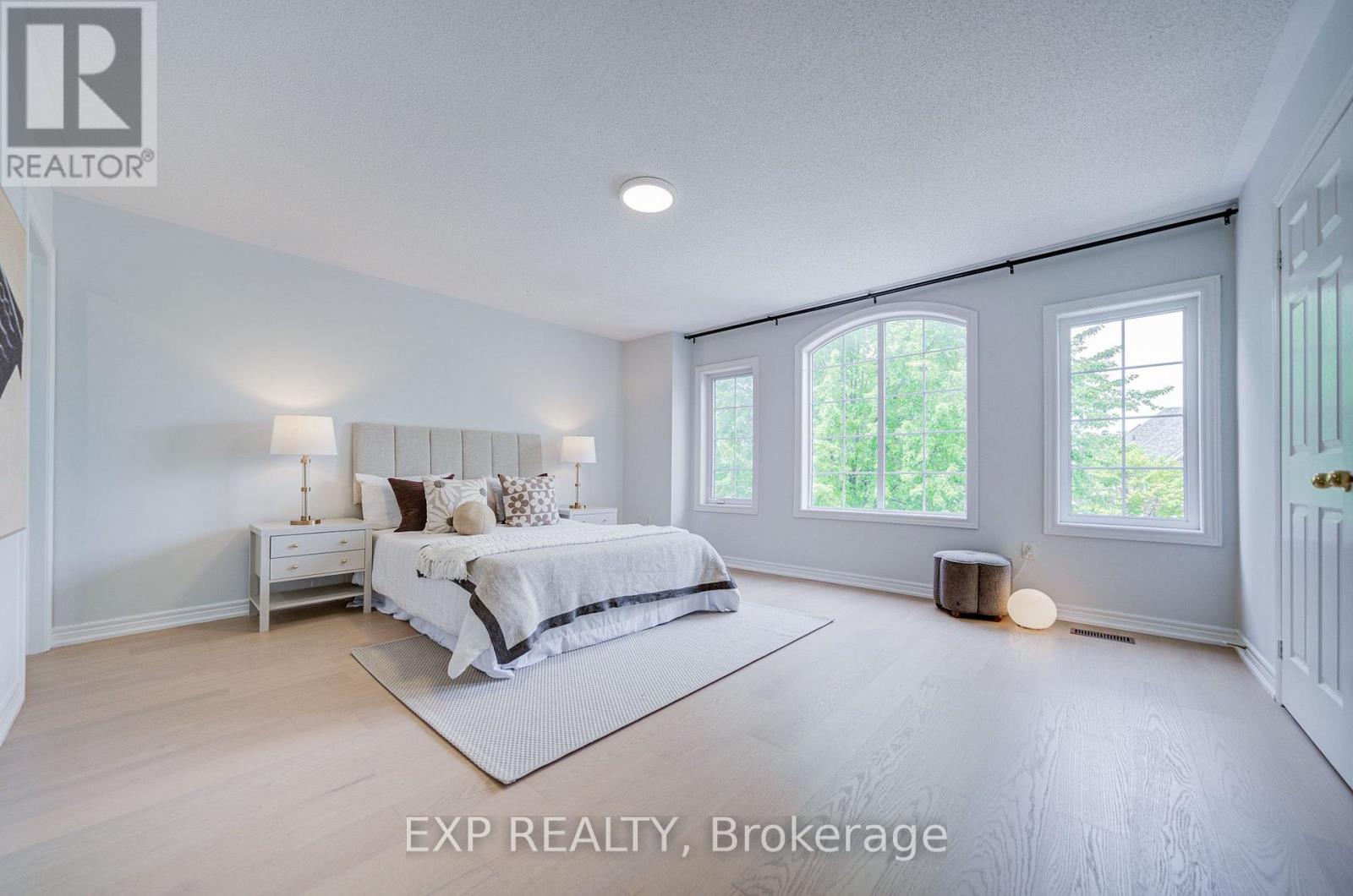 71 FUTURA AVENUE - 32