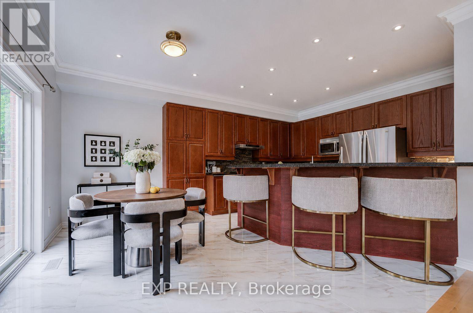 71 FUTURA AVENUE - 20
