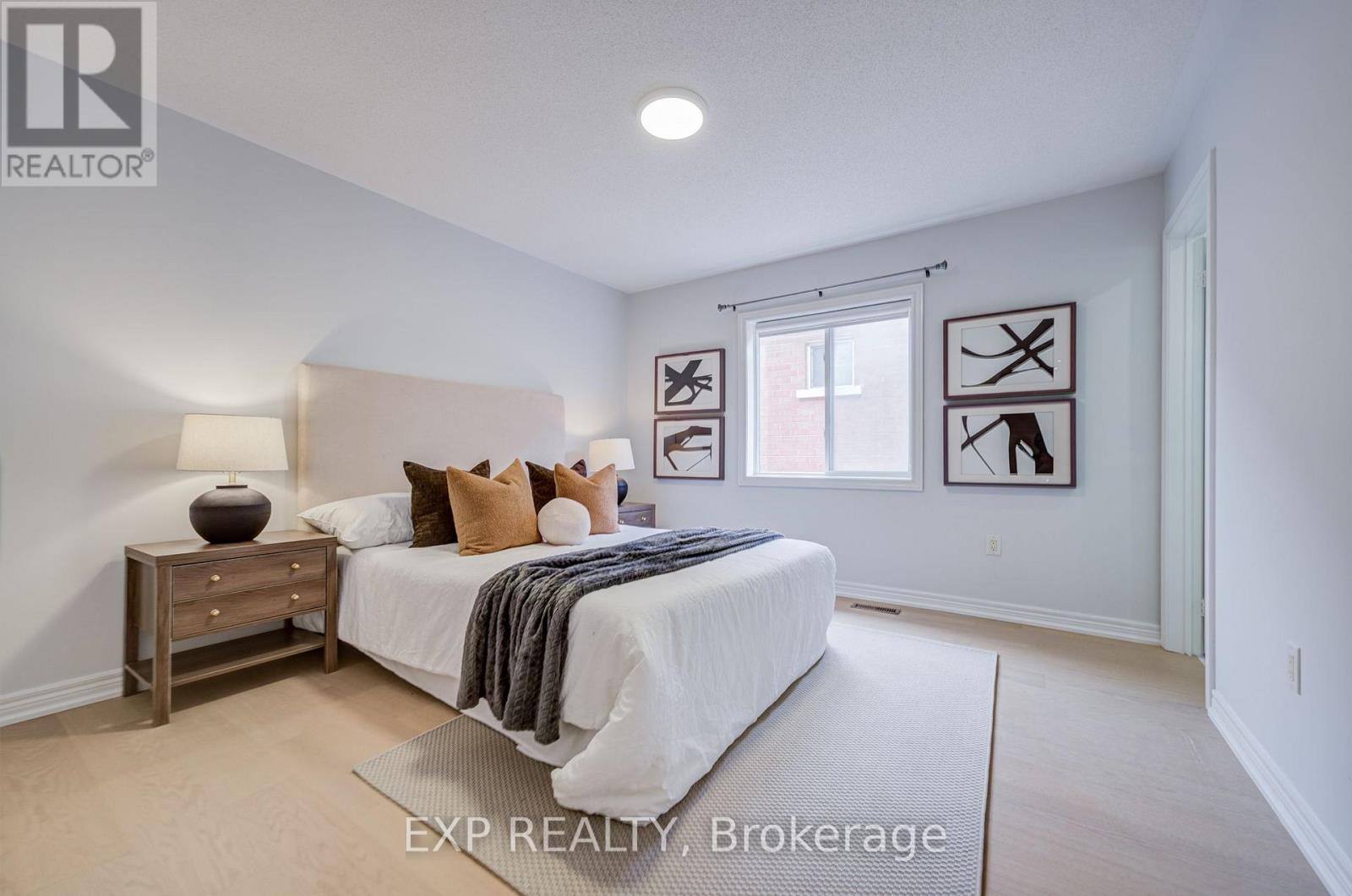 71 FUTURA AVENUE - 28