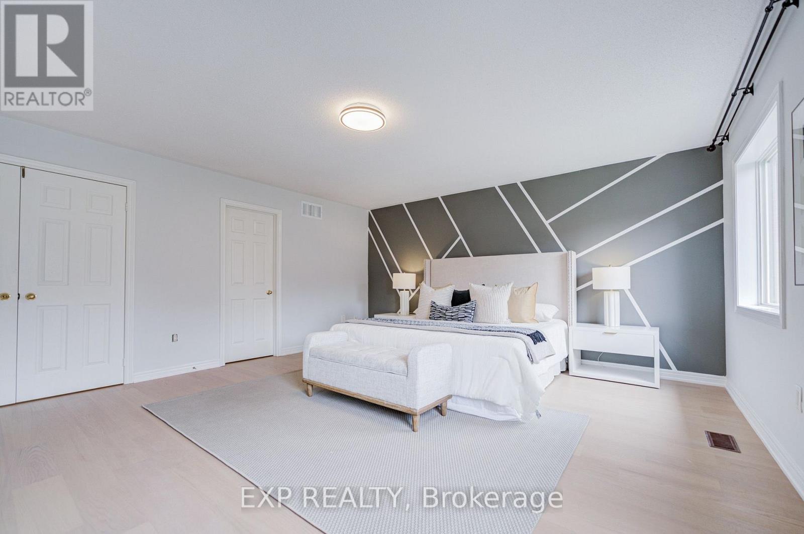 71 FUTURA AVENUE - 23