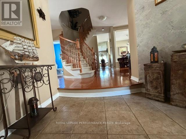 2202 CLENDENAN CRESCENT - 8