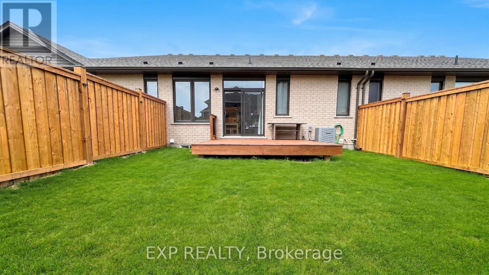 6 EVYLEAN COURT - 18