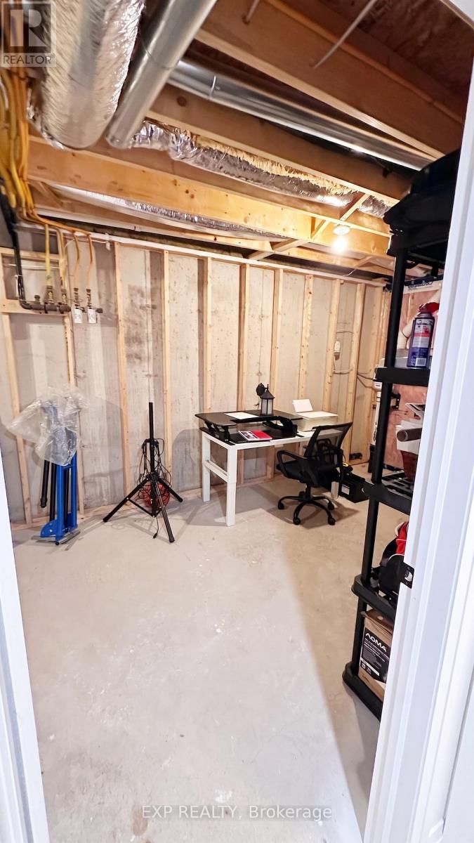 6 EVYLEAN COURT - 38