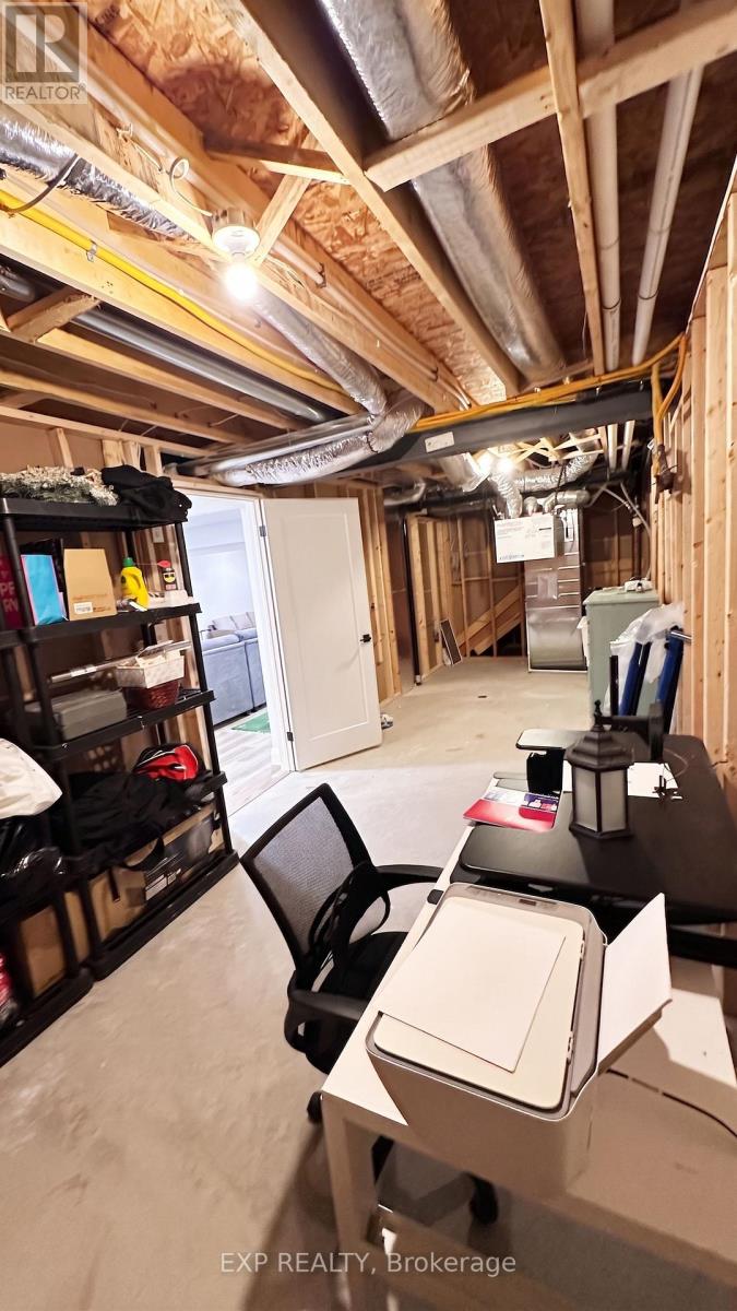 6 EVYLEAN COURT - 40