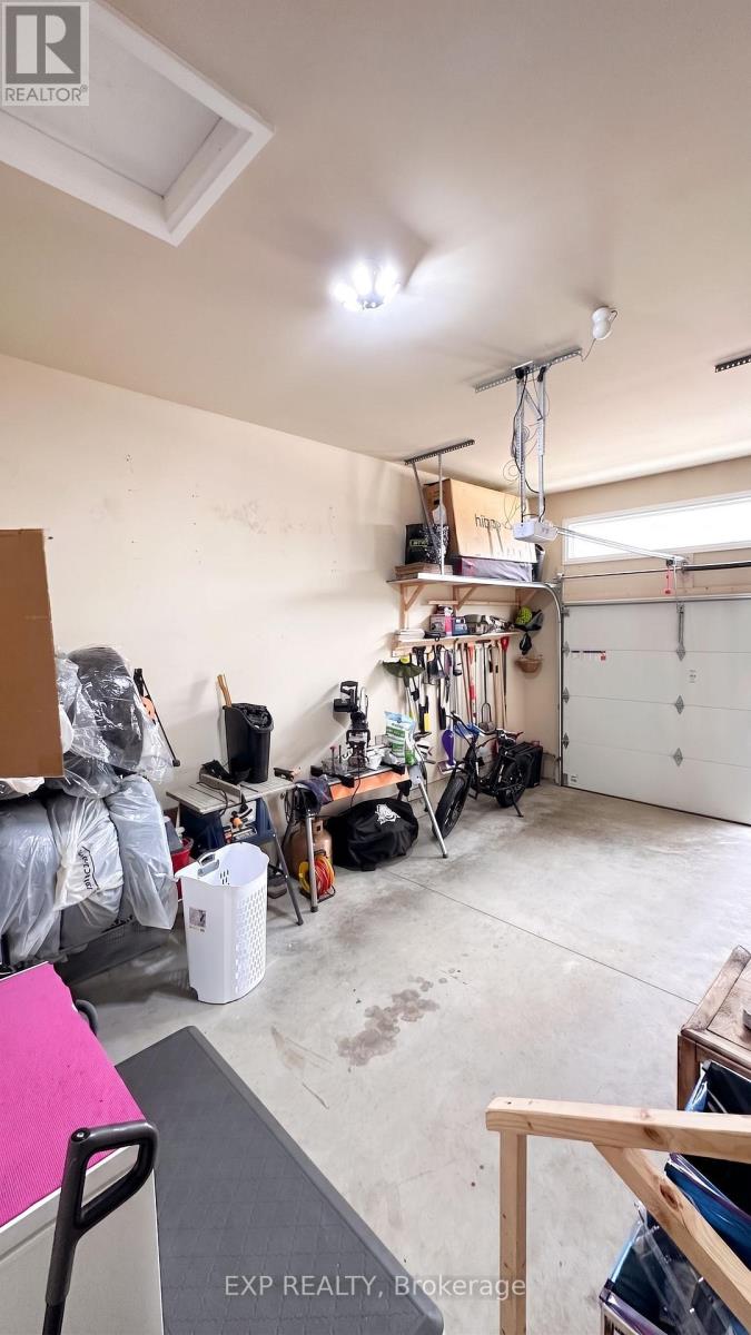 6 EVYLEAN COURT - 42