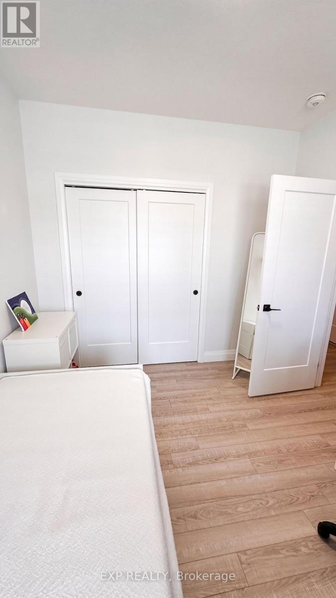 6 EVYLEAN COURT - 5