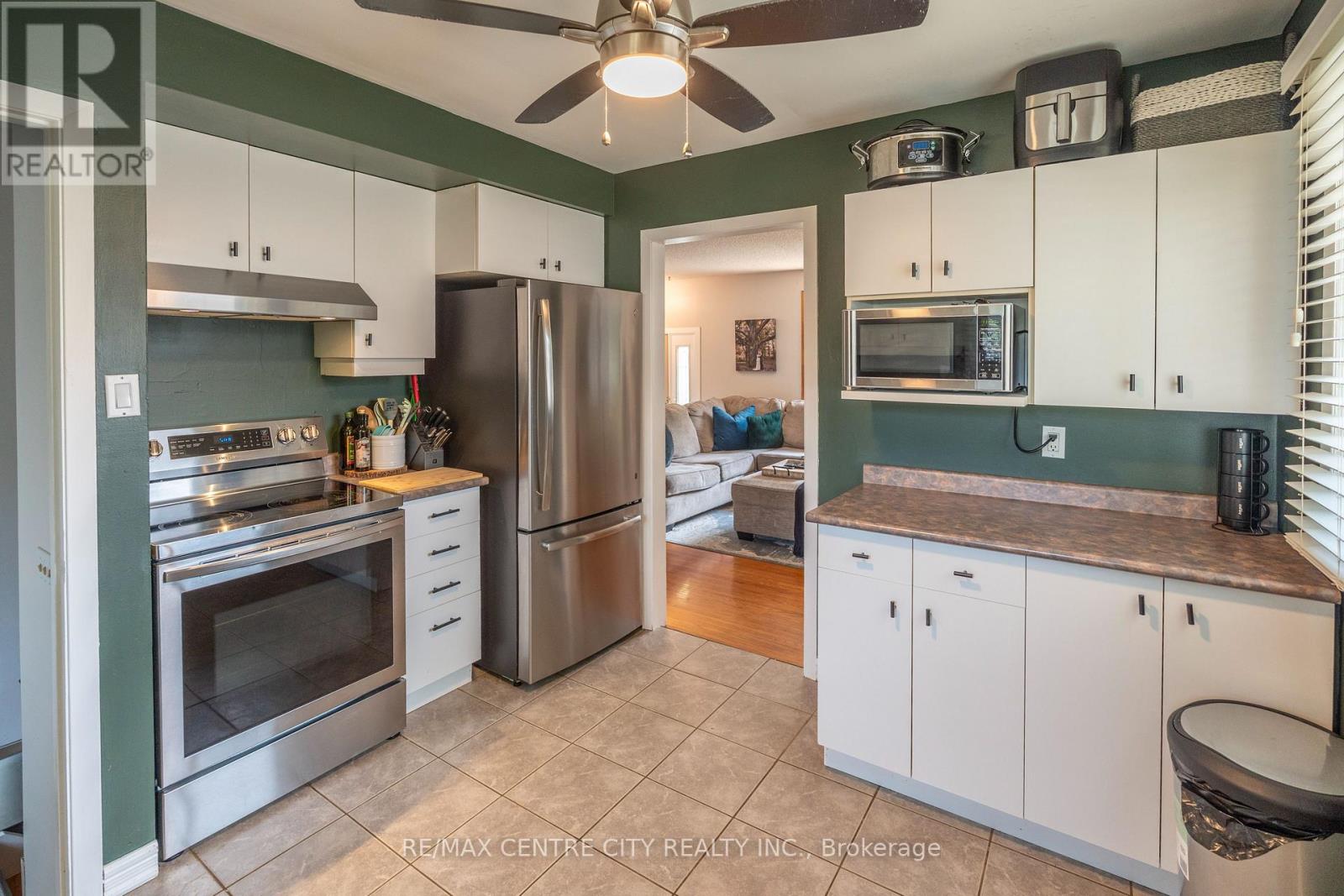 366 HUDSON DRIVE - 10