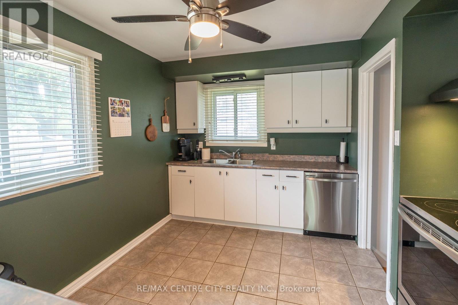 366 HUDSON DRIVE - 11