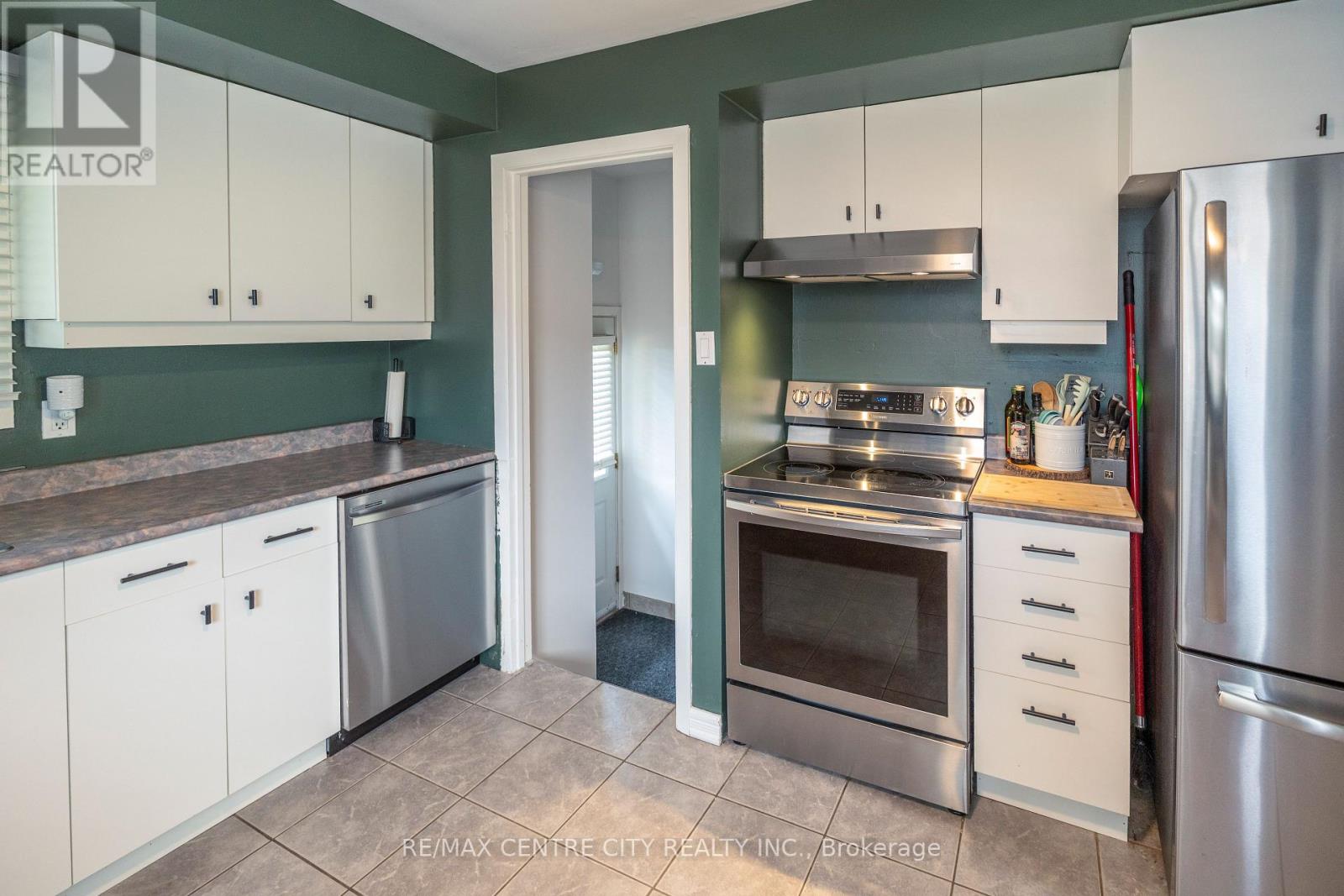 366 HUDSON DRIVE - 12