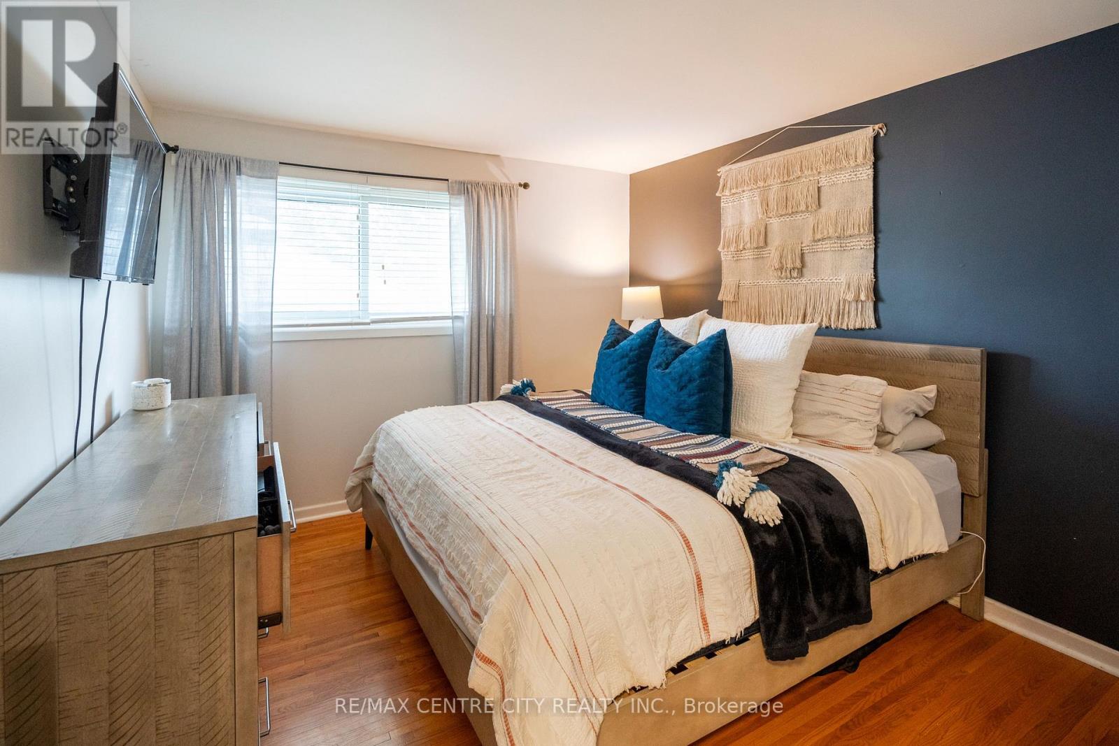 366 HUDSON DRIVE - 14