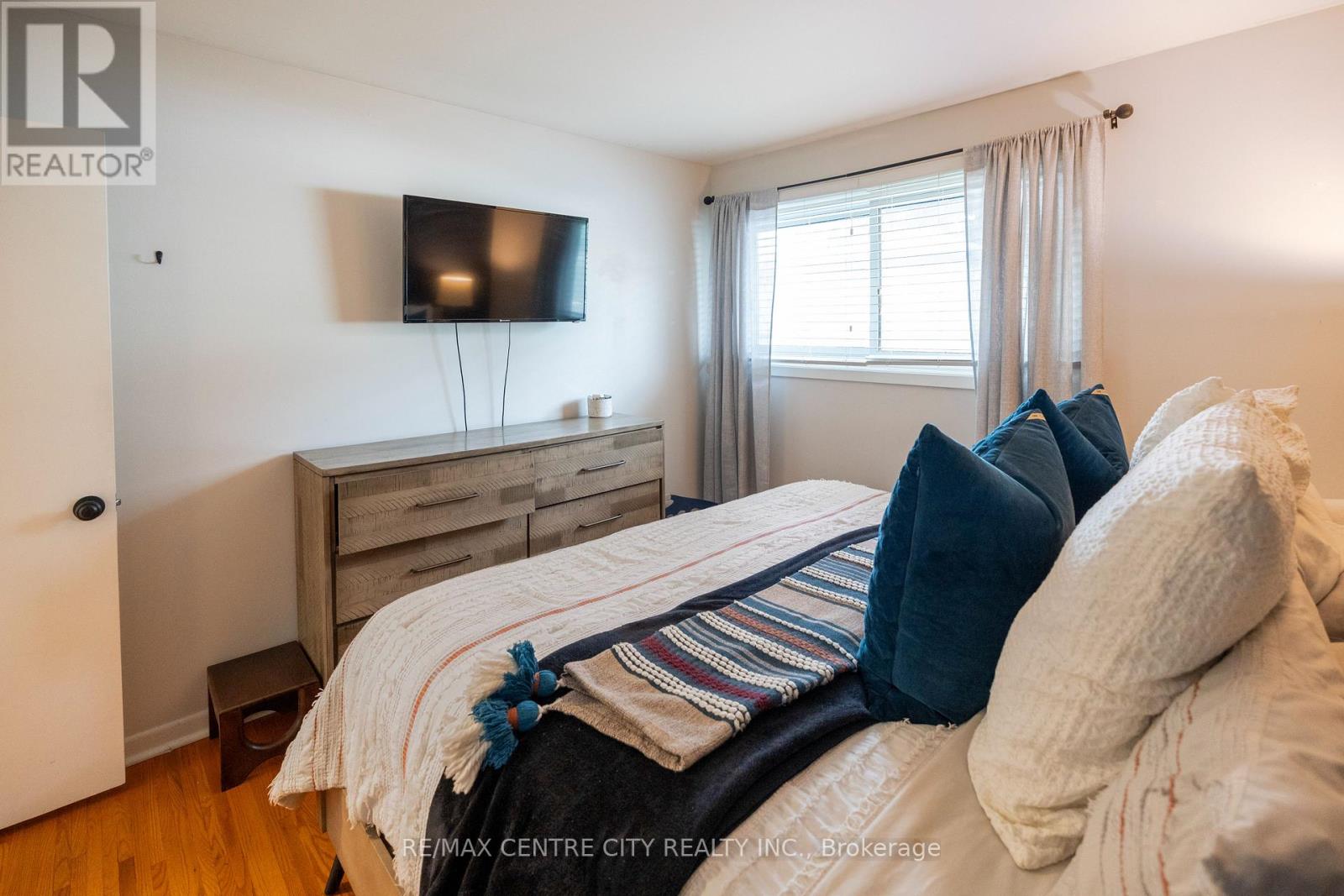 366 HUDSON DRIVE - 15