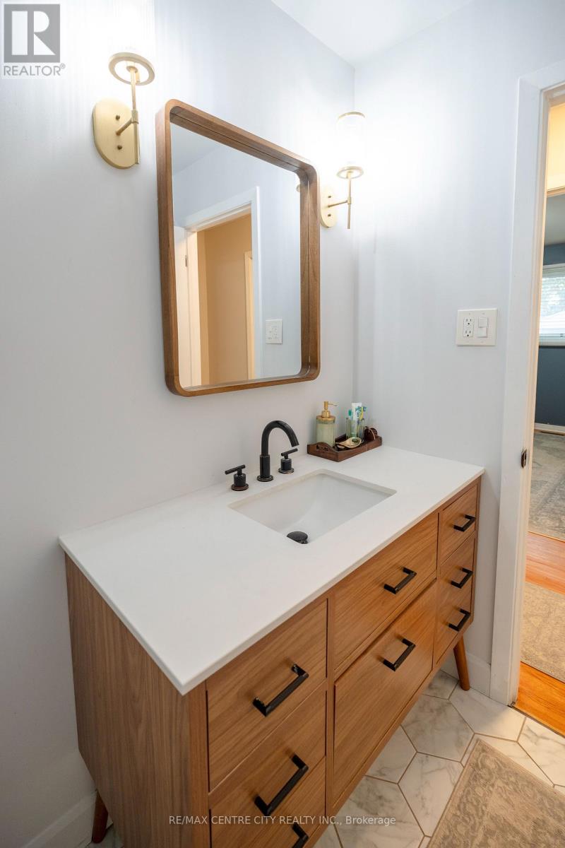 366 HUDSON DRIVE - 23